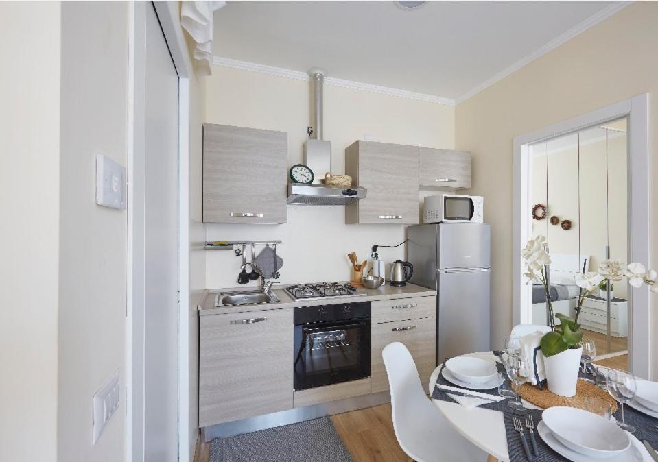 Beautiful Bohemian Apartment In Center Conditioned Air Комо Екстер'єр фото